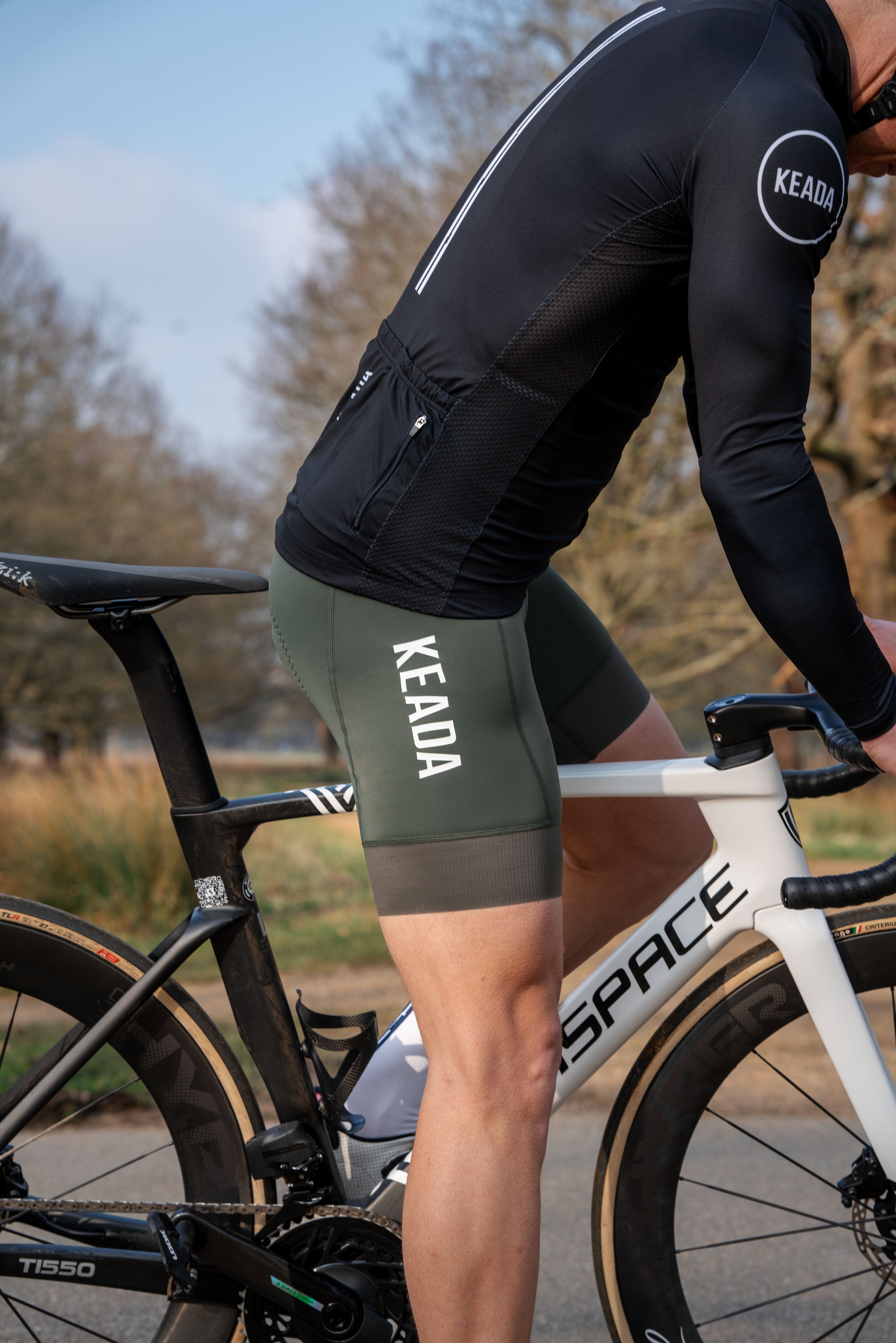 Men's Essential Bib Shorts - Olive